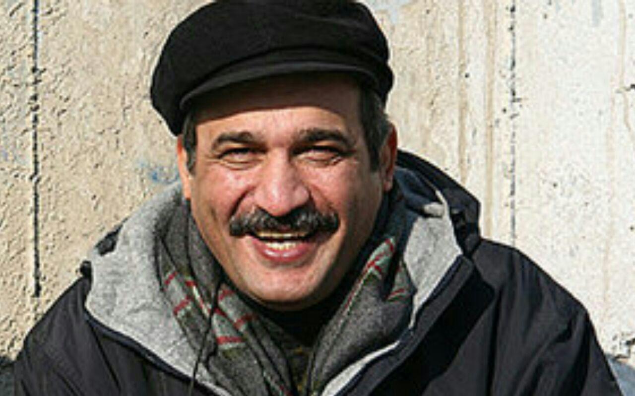 https://s17.picofile.com/file/8420405926/19811_379.jpg