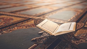 چرا خداوند در قرآن از شب به عنوان لباس یاد کرده است؟